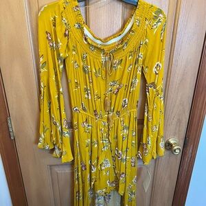 NWT Love, Fire Mustard Yellow Floral Shorts & Skirt Romper Size Medium
